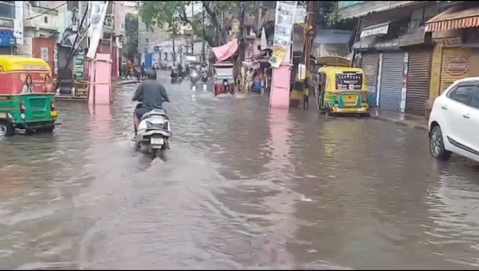 #पटना_साहिब गुरुद्वारा के पास जलजमाव से पब्लिक परेशान