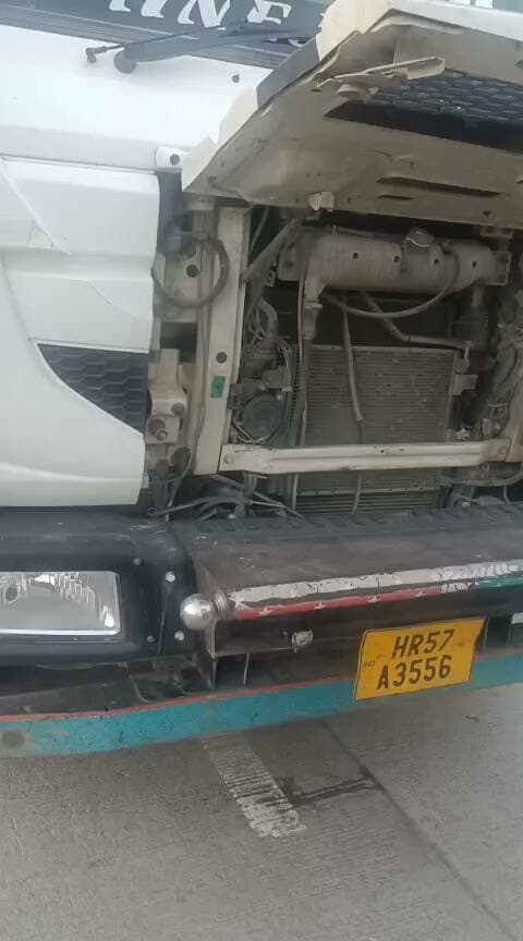 *पुलिस अधीक्षक हिसार के निर्देशानुसार प्रभारी थाना अग्रोहा इंस्पेक्टर ईश्वर सिंह द्वारा टोल प्लाजा पर एक ट्रक पर प्रेशर होरन लगाने पर 10000 रुपये का चालान किया गया*