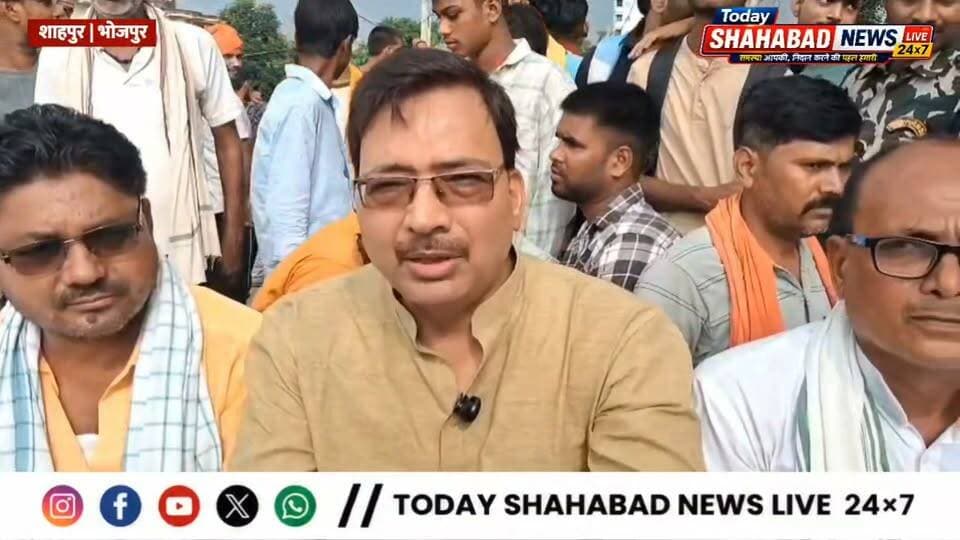 रुद्र नगर डायवर्सन हादसे पर पूर्व विधायक का बड़ा आरोप: “यह हादसा नहीं, प्रशासनिक फेलियर से हुई हत्या है”
रुद्र नगर डायवर्सन हादसे पर पूर्व विधायक का बड़ा बयान
शाहपुर के रुद्र नगर डायवर्सन हादसे को लेकर पूर्व विधायक राहुल तिवारी ने प्रशासन पर गंभीर सवाल खड़े किए हैं। मीडिया से बातचीत में उन्होंने आरोप लगाया कि यह घटना प्रशासनिक फेलियर का नतीजा है।
पूर्व विधायक ने कहा कि “यह घटना नहीं, हत्या है।” उन्होंने दावा किया कि हादसे के बाद पीड़ित परिवार को शव के पोस्टमार्टम के लिए चंदा तक जुटाना पड़ा।