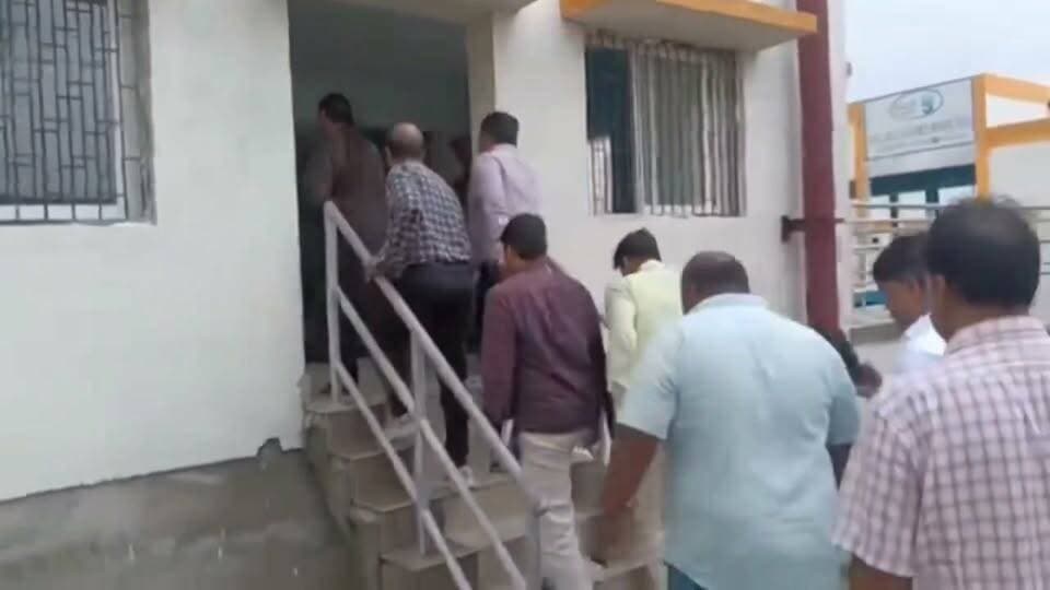 #मेजा क्षेत्र के पकरी सेवार गंगा तट पर वॉटर ट्रीटमेंट प्लांट का CDO विनीता सिंह ने किया निरीक्षण।।
#mejanews #CDO