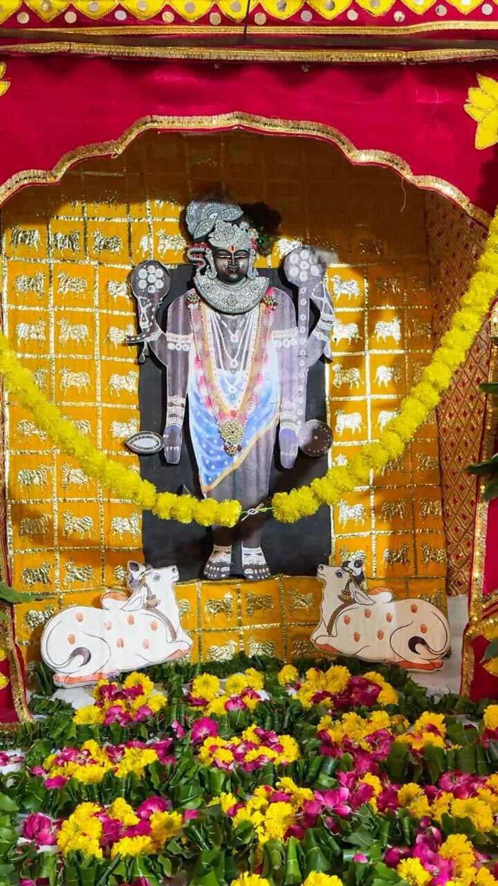 Happy janmashtami🦚❤️
जहाँ प्रेम है, वहाँ कृष्ण हैं… और जहाँ कृष्ण हैं, वहाँ जीवन सुंदर है।
#kota #janmashtami #radhakrishnalove❤️ #viral #reels