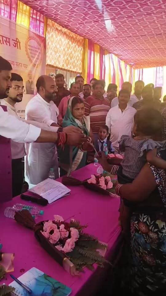 पूर्णिया DM पहुंचे जलालगढ़ संत रवि दस जी कि जयंती