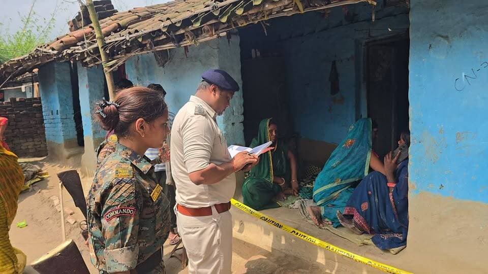 लक्ष्मीनियां में नवविवाहिता की मौत, पुलिस जांच में जुटी @highlight Saharsa District Administration Saharsa Police #बनमा_ईटहरी #सहरसा #लक्ष्मीनियां #ननकी_कुमारी #नवविवाहिता #विवाहिता_की_मौत #पुलिस_जांच #फॉरेंसिक_जांच #मानसी #धनछर_बुच्चा #खगड़िया #बिहार_न्यूज #सहरसा_न्यूज #बनमा_ईटहरी_न्यूज #BreakingNews #BiharNews #LocalNews