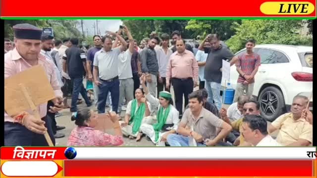 मेरठ सके शास्त्री नगर मैं लगे नारे मोदी तेरे राज में कटोरा आगया हाथ में