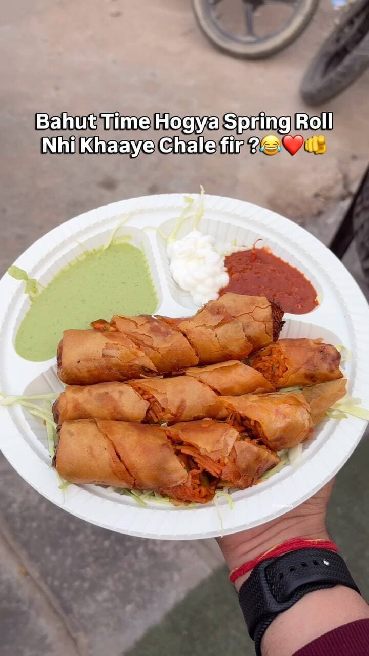 Spring Roll❤️🤌
.
.
.
Pitampura 📍
.
Follow Us @varunfoody ❤️ 🤤⚠️
.
Follow Us @varunfoody 🔥
.
Comment & Share 📍❤️❤️
.
spring roll , street food lover , streetfood ,north indian food , momo , noodls , india , corporate, mango season
.
Hashtag:-
#springroll #northindianfood #noodles #streetfood