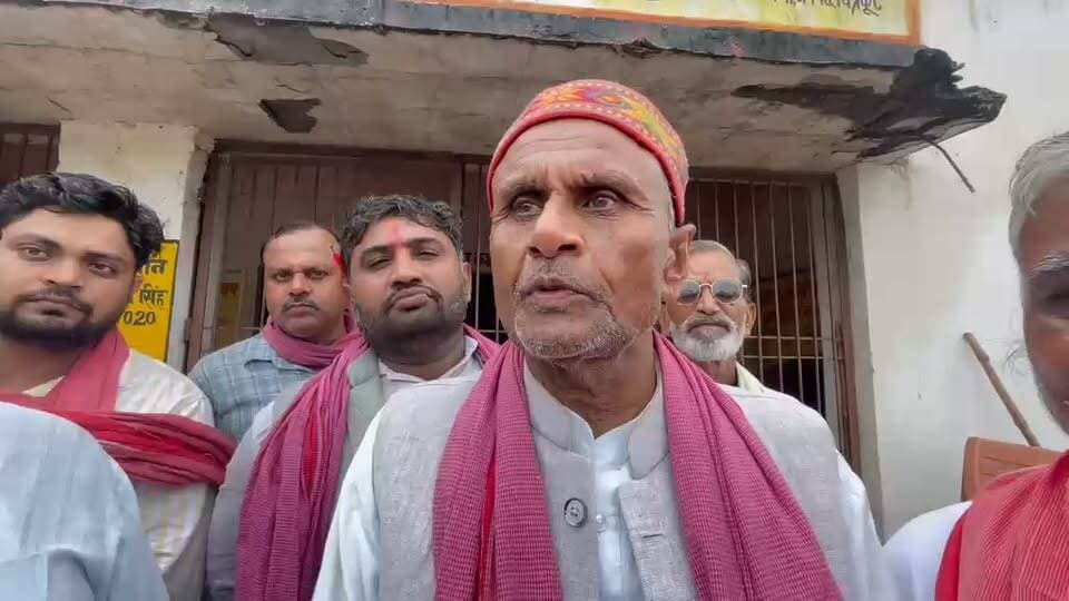 #चित्रकूट
ग्रामीण इलाकों में बाढ़ की वजह से हुआ बड़ा नुकसान
मंदाकिनी नदी के तटीय इलाकों में ग्रामीणों का हुआ नुकसान
सैकड़ों की संख्या में घरों का हुआ नुकसान
समाजवादी पार्टी के जिलाध्यक्ष शिवशंकर यादव ने साझा की पूरी जानकारी