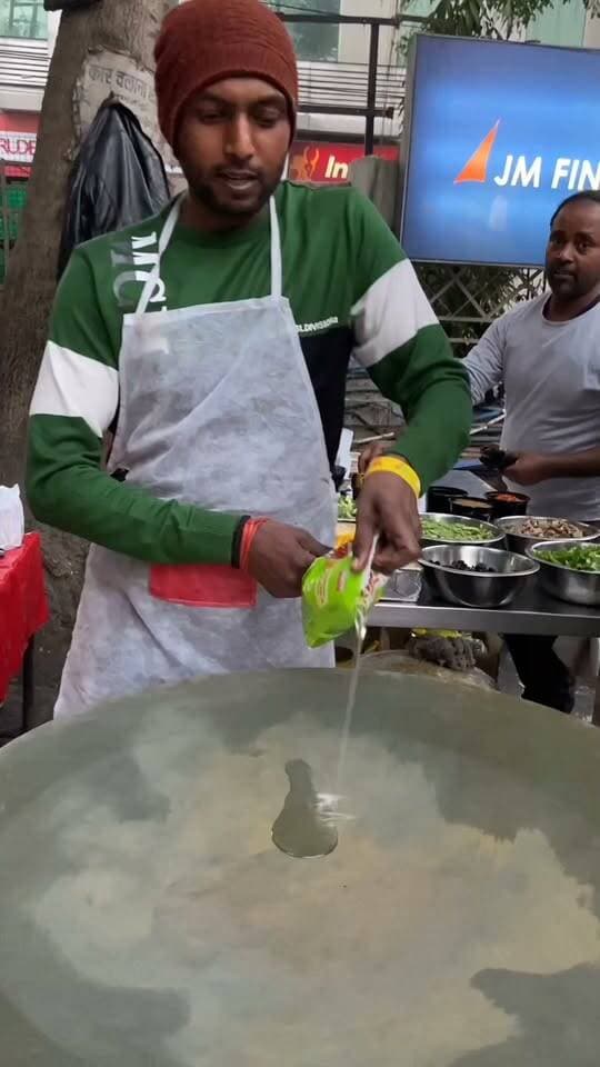 Amul Butter Loaded Pav Bhaji Making In Huge Quantity 🤤🔥 | Street Food with vinay
#PavBhaji #ButterPavBhaji #AmulButter #StreetFood #IndianStreetFood #FoodLovers
