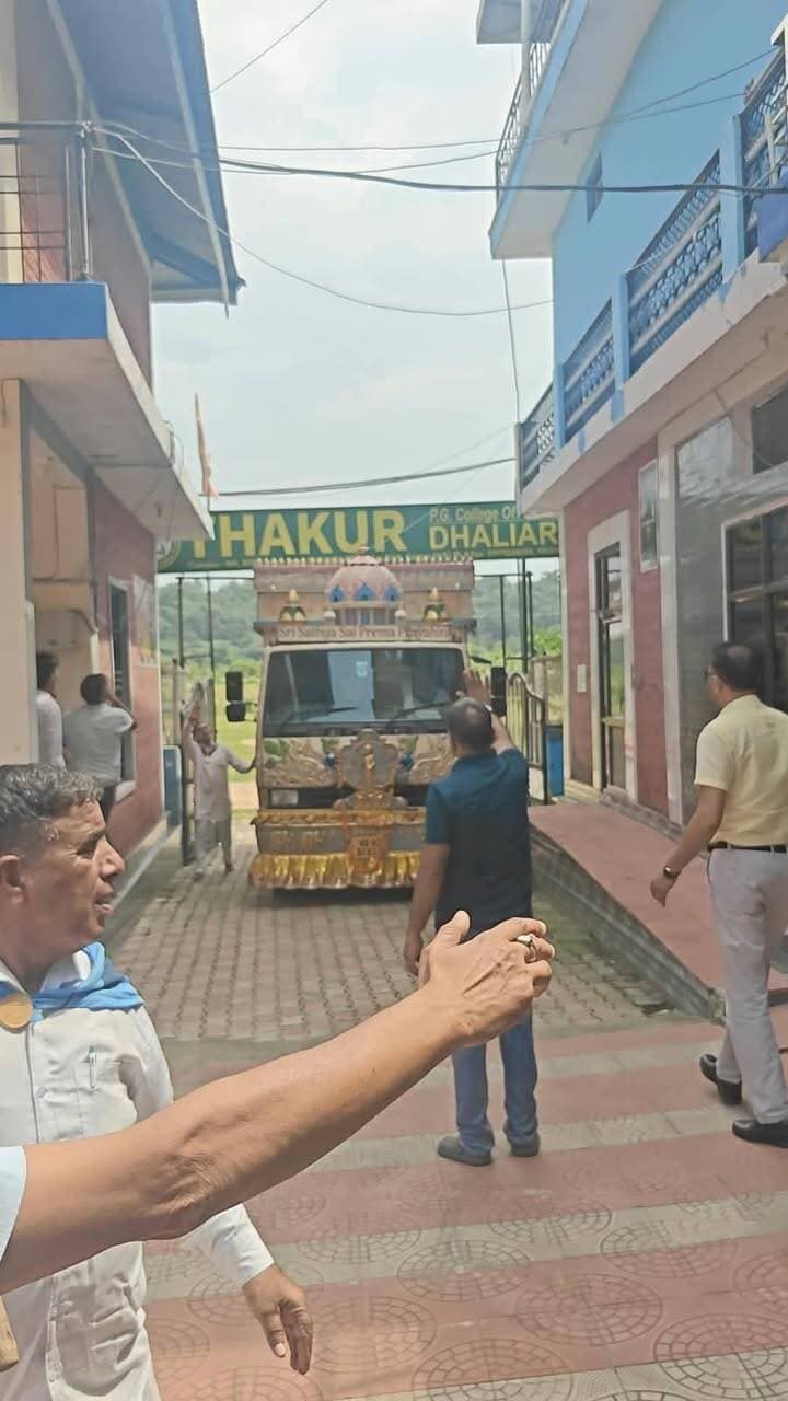 देहरा ।। News123 ।। ढलियारा पहुँची श्री सत्य साईं दिव्य रथ यात्रा हुआ भव्य स्वागत