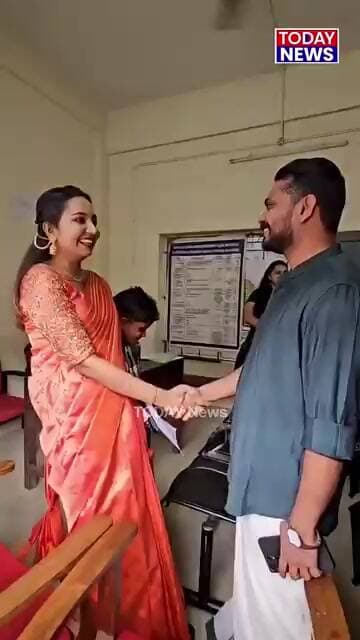 വിപി സാനു വിവാഹിതനായി. വിവാഹം പെരിന്തൽമണ്ണ സബ് രജിസ്റ്റർ ഓഫീസിൽ ലളിതമായ ചടങ്ങുകളോടെ.