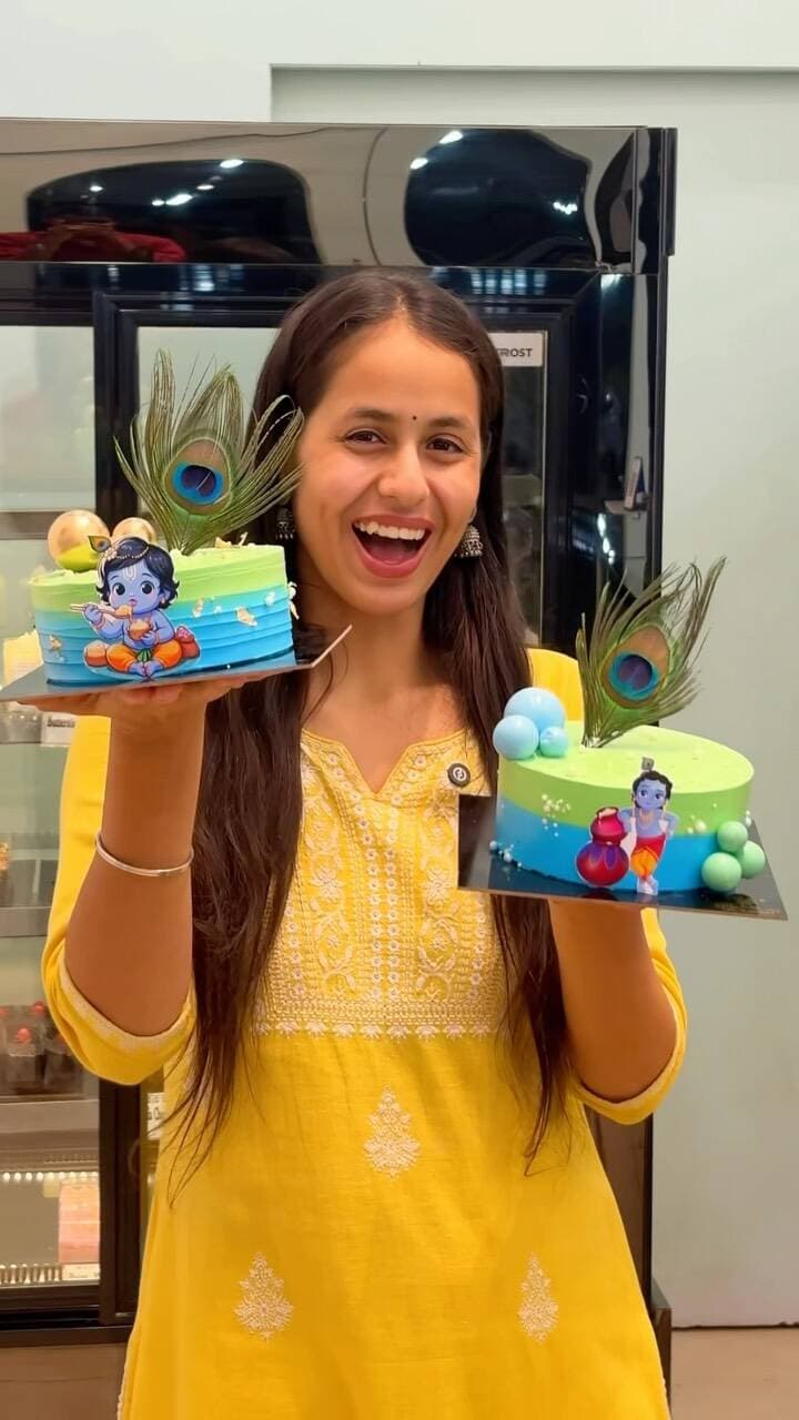 Krishna ji’s birthday deserves a cake too! 💙🦚✨
This Janmashtami, celebrate your Laddu Gopal with beautiful customised cakes from Mojo Cakes — made for the occasion, delicious, and affordable! 🎂
And exciting news: Mojo Cakes has now opened a new outlet in Gulmohar, making it even easier to visit if you’re nearby. 💙
Order your customised cake or visit their new Gulmohar outlet for your next celebration!
📍 New Outlet: Gulmohar, Bhopal
🎂 Customised cakes | Great taste | Affordable prices
#MojoCakes #Janmashtami #LadduGopal #KrishnaBirthday #BhopalFoodies Bhopal CustomisedCakes Gulmohar