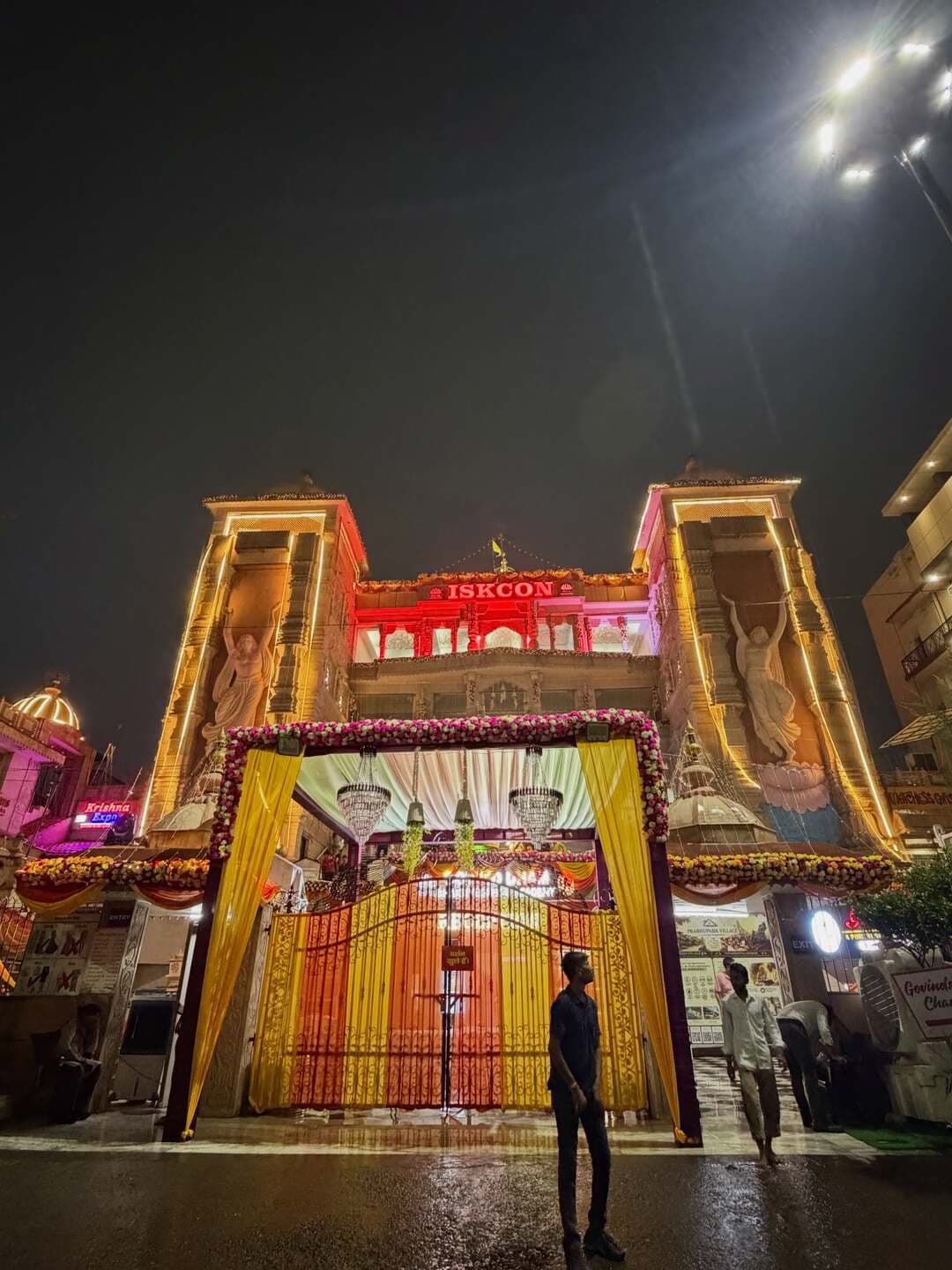 Iskcon temple chle ?
#instapost #krishna #explorepage