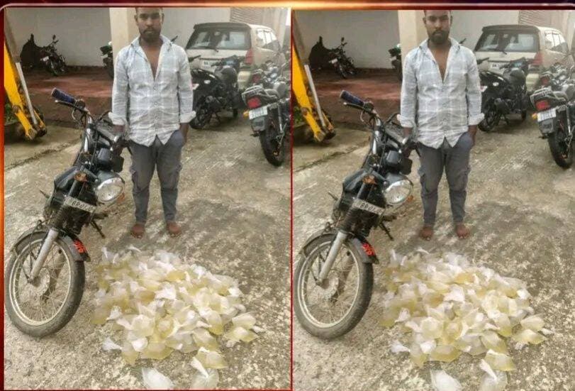 अवैध शराब छापामारी के क्रम में एक लूना मोटरसाइकिल के साथ गोपाल कुमार पिता रामेश्वर साव ग्राम पहलादपुर थाना सम्यागढ जिला पटना को 33 लीटर देशी चूलाई शराब के साथ गिरफ्तार किया गया एवं करीब 1000 लीटर कच्चा मैरिटल को विनष्ट किया गया है।