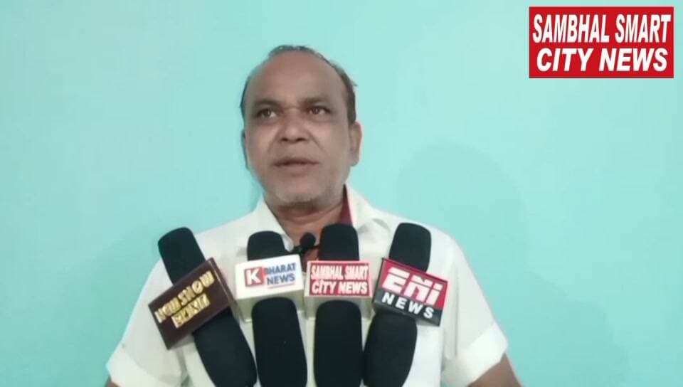 सम्भल में Live फर्जी दस्तावेज तैयार कराकर हड़पी रक़म की पुलिस अधीक्षक से की शिकायत सदर कोतवाली क्षेत्र के मोहल्ला नाला है पूरा मामला वीडियो को शेयर