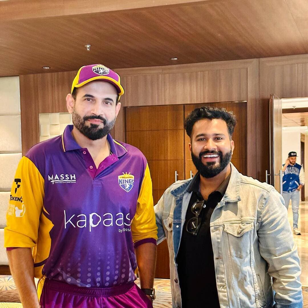 It was a lifetime Moment Meeting our childhood Heroes
Thank you @lnjbhilwarakings for creating this spaceЁЯдН
Thanks bois
@garhwali_hemu @prajwalnautiyal_ @sardarjicaptures @narendrasingh0299 @ritik_tyagi_9634 @vineetpersonal @travelfreak_yash @wonderlicious_ad_
#abjeetengesamrat #kingsareback #legendsleaguecricket #irfanpathan #yusufpathan #cricket