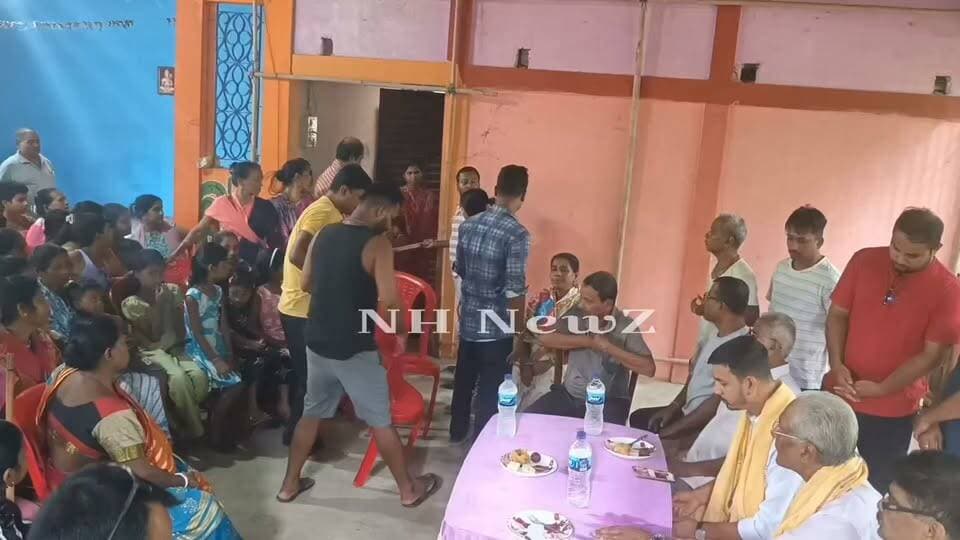 হাইলাকান্দির শীতলা মন্দির উন্নয়নে বিধায়কের ১০ লক্ষ টাকার অনুদান, আগামী অর্থবছরে আরও ১০ লক্ষ দেওয়ার আশ্বাস !
Dr-Milon Das ❤️