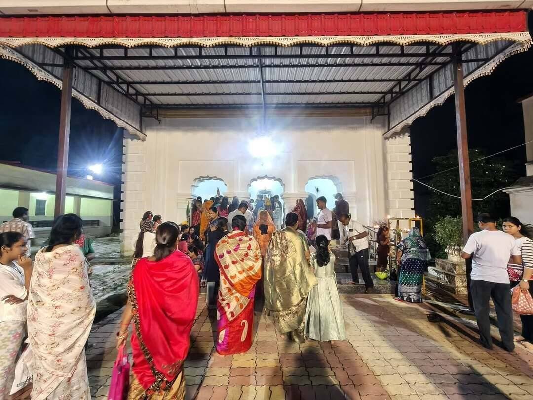 ପବିତ୍ର ଜନ୍ମାଷ୍ଟମୀ ର ଶୁଭ ଅବସରରେ କୁଚିଣ୍ଡା ଜଗନ୍ନାଥ ମନ୍ଦିର ରେ ଶ୍ରଦ୍ଧାଳୁ ଙ୍କ ଭିଡ଼ #janmashtami #kuchinda #amarkuchinda #ସମ୍ବଲପୁର #Odisha