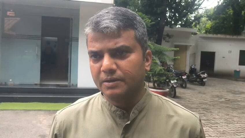 प्रयागराज जिला अधिकारी मनीष वर्मा ने मीडिया बताया की पिछले 24 घंटे में यमुना में जलस्तर कम हुआ है, साथ ही जन्माष्टमी के पर्व को प्रयागराज में धूमधाम से मनाया जाएगा।
#DMPrayagraj