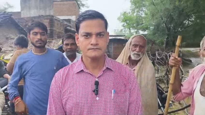 हमीरपुर के गहरौली गांव की बदहाल गौशाला का मामला, डीएम के आदेश के बाद निरीक्षण करने पहुंचे सीवीओ भूपेंद्र यादव और बीडीओ राजीव कुमार, गौशाला के जानवर किये जायेंगे दूसरी जगह स्थानांतरण साथ ही जांच के बाद दोषियों के खिलाफ की जाएगी कड़ी कार्रवाई
@dmhamirpurup @CdoHamirpur
@CMOfficeUP