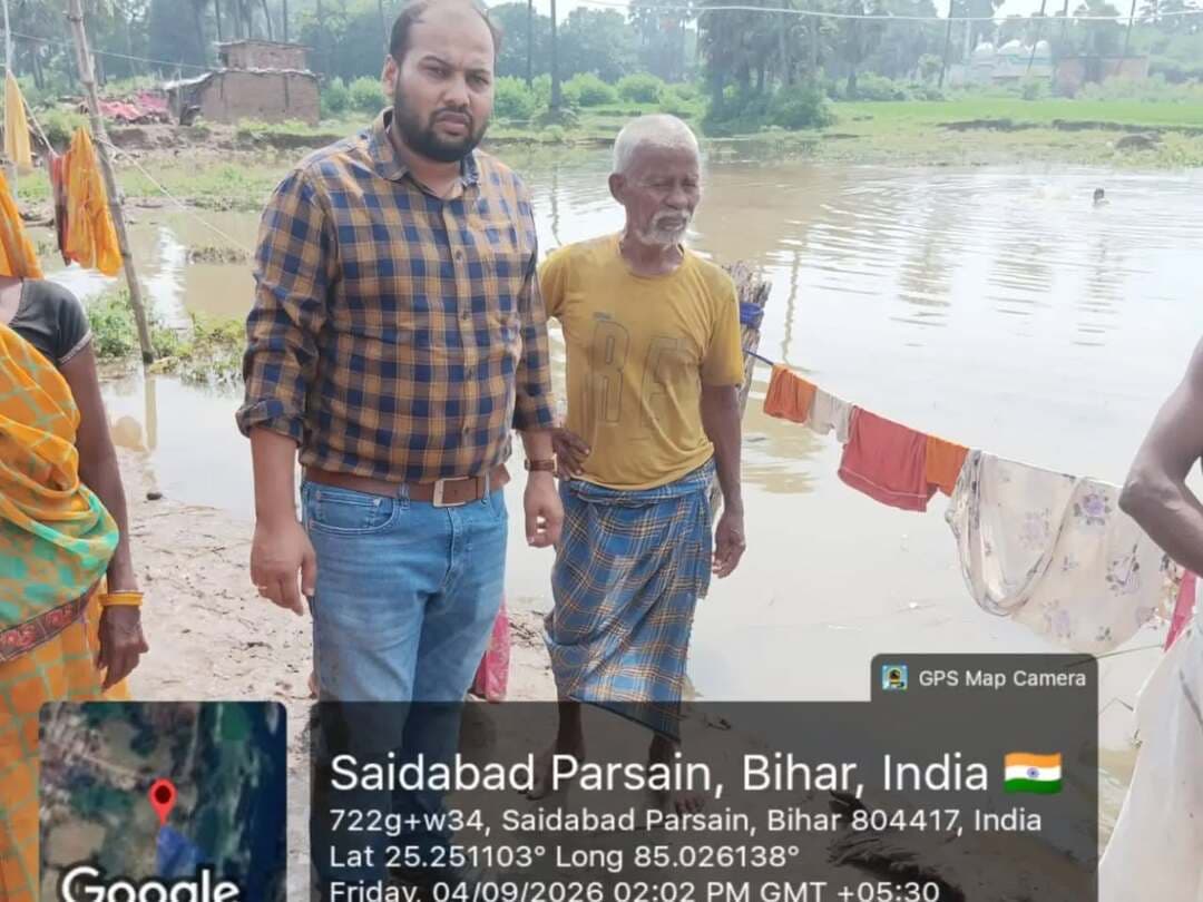 🌊 बढ़े हुए जलस्तर के मद्देनजर सभी अंचलों एवं नगर क्षेत्र में सतत निगरानी एवं व्यापक जन-जागरूकता अभियान
जिले में बढ़े हुए जलस्तर को देखते हुए जिला पदाधिकारी, जहानाबाद श्रीमती छिरिङ वाई भूटिया के निर्देशानुसार सभी अंचलों में अंचल अधिकारियों द्वारा क्षेत्र भ्रमण कर संवेदनशील स्थलों, नदी-नालों, पुल-पुलियों एवं जलजमाव वाले क्षेत्रों की लगातार निगरानी की जा रही है।
📢 साथ ही सभी अंचलों में व्यापक माइकिंग एवं जन-जागरूकता अभियान चलाकर आमजन को सतर्क रहने, जलमग्न एवं तेज बहाव वाले क्षेत्रों से दूर रहने तथा प्रशासन द्वारा जारी दिशा-निर्देशों का पालन करने के लिए जागरूक किया जा रहा है।
⚠️ जिला प्रशासन, जहानाबाद की अपील— सतर्क रहें, सुरक्षित रहें एवं प्रशासन का सहयोग करें।
🛡️ आपदा से बचाव का यही आधार—सतर्कता, सजगता और समय पर सावधान!
#जिला_प्रशासन_जहानाबाद #आपदा_प्रबंधन #सतर्क_रहें_सुरक्षित_रहें
#विकसितभारत_समृद्धबिहार_आदर्शजहानाबाद