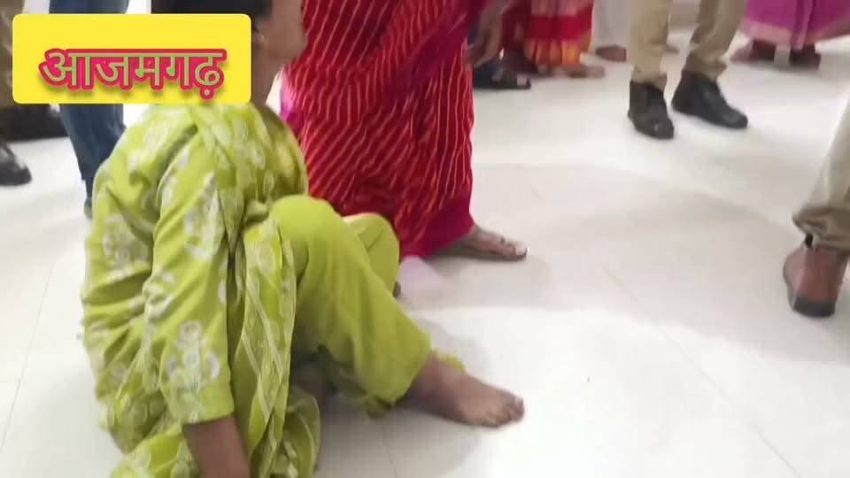 विवाहिता की संदिग्ध परिस्थितियों में मौत, पिता ने लगाया हत्या का आरोप, सीओ सगड़ी ने घटनास्थल का किया निरीक्षण, फोरेंसिक टीम ने जुटाए साक्ष्य; पोस्टमार्टम रिपोर्ट का इंतजार
https://abckhabar.in/?p=8020