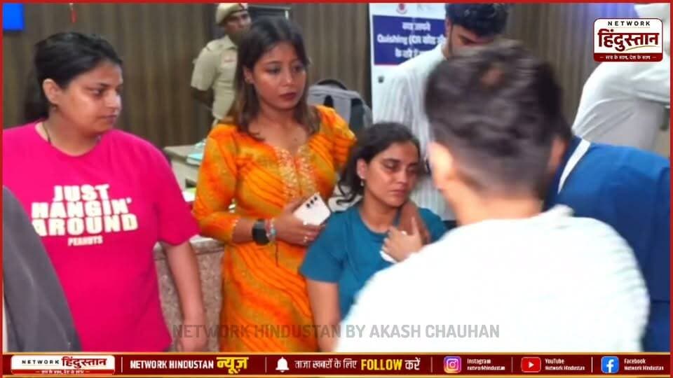 4PM न्यूज़ नेटवर्क के दो महिला पत्रकारों को दिल्ली पुलिस आरोप है कि उन्होंने दो महिला पत्रकार को बंद कमरों में बेरहमी से पीट है देखिए क्या कुछ मामला था 4PM न्यूज नेटवर्क के महिला पत्रकारों के सॉन्ग...