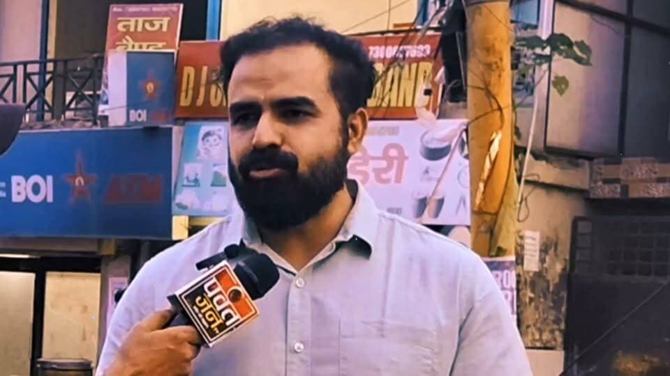 #धर्मपुर विधानसभा में इस्तीफो के बाद असंतुष्ट भाजपा के बड़े नेता कांग्रेस के संपर्क में #राहुल गांधी के करीबी युवा कांग्रेस नेता वैभव वालिया का बड़ा बयान।
#followerseveryonehighlights