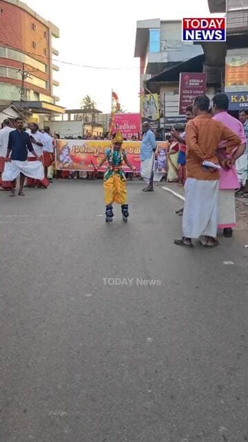 അങ്ങാടിപ്പുറത്തെ സ്കെറ്റിംഗ് കൃഷ്ണനും വൈറൽ ടാബ്ലോയും