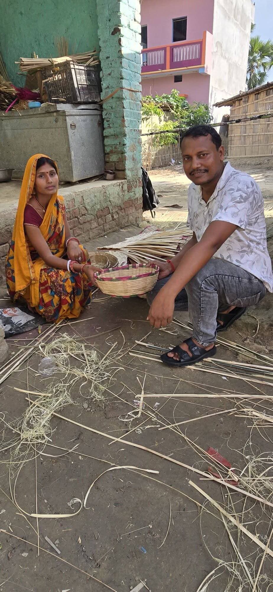 गरीब परिवार के बेटी को कोई सपोर्ट नहीं करता आपलोग इस बेटी के लिए क्या कहना चाहेंगे जो एक मलिक (डो"म) समाज से आने के बावजूद जबरदस्त साफ सुथरा रील बनाती है बहुत जल्द इस बेटी का दर्द भरी दास्ताँ आपलोगों के बीच लेके आ रहा हूं जिसका माता पिता बचपन में गुजरने के बावजूद आज सोशल मीडिया पे लाखों अपने समाज की बेटी के लिए आगे बढ़ने का रास्ता दिखाई है
<nis:link nis:type=tag nis:id=garib nis:value=garib nis:enabled=true nis:link/> <nis:link nis:type=tag nis:id=beti nis:value=beti nis:enabled=true nis:link/> <nis:link nis:type=tag nis:id=reelcreator nis:value=reelcreator nis:enabled=true nis:link/> <nis:link nis:type=tag nis:id=viralreelsシ nis:value=viralreelsシ nis:enabled=true nis:link/> <nis:link nis:type=tag nis:id=fbpost nis:value=fbpost nis:enabled=true nis:link/>