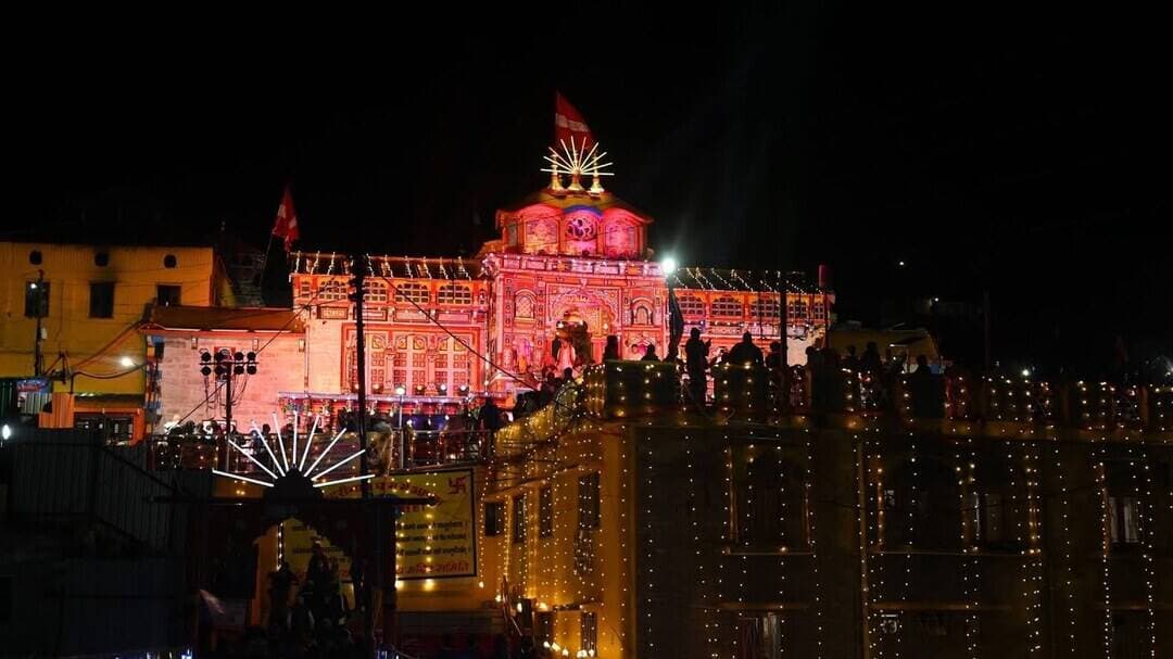 बद्रीनाथ में देखिए भगवान श्री कृष्ण का जन्म। जय कन्हैयालाल की । #badrinath #krishnjanmashtami