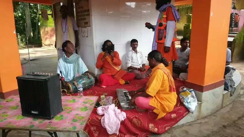 দেউলঘাটা মন্দিরে শ্রীকৃষ্ণের জন্মাষ্টমী উপলক্ষে বাউল গানের আসর।