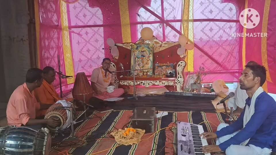 ভাড্ডি গ্রামের শিব মন্দির প্রাঙ্গণে শ্রীকৃষ্ণের জন্মাষ্টমী উপলক্ষে ধর্মীয় আলোচনা সভার আয়োজন।