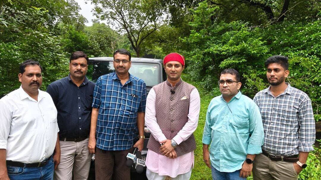 श्री कृष्ण जन्माष्टमी पर्व पर आज बाँधवाधीश के भव्य दर्शन #BandhavgarhTigerReserve #jansamparkumriya #divyarajSingh