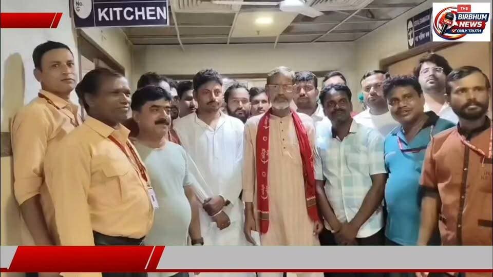 বোলপুর প্রাথমিক স্বাস্থ্য কেন্দ্র ও মহকুমা হাসপাতাল পরিদর্শনে জেলা সভাপতি শ্যামাপদ মণ্ডল, খতিয়ে দেখলেন চিকিৎসা পরিষেবা