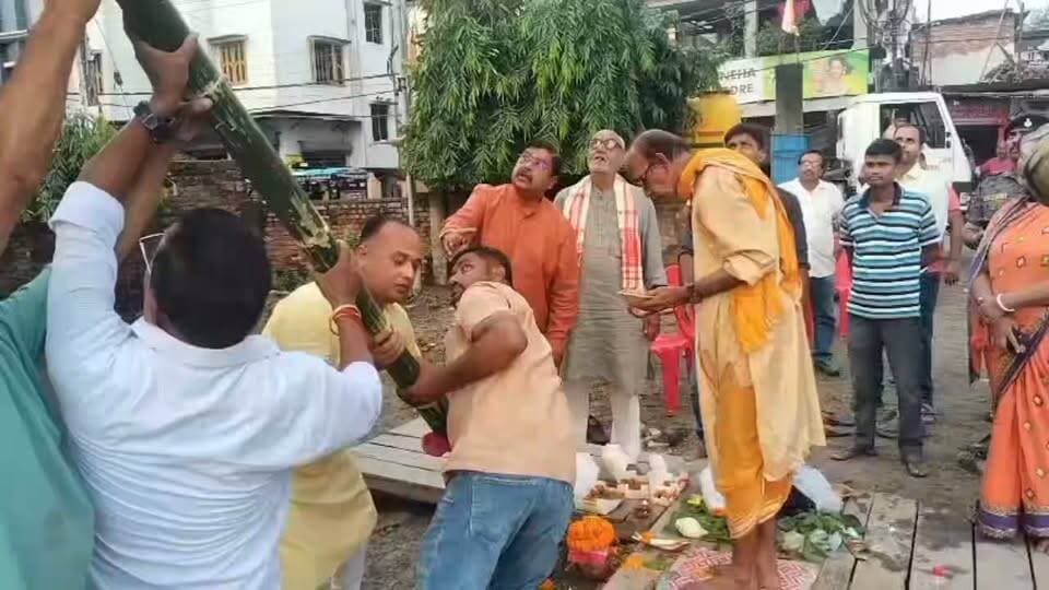 64 साल की परंपरा में इस बार नया रंग, 15 लाख में बनेगा "शीश महल"
