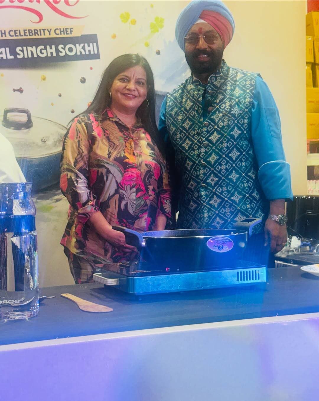 Some meetings leave a lasting impression.🌟Recently I got a chance to meet the legendary @chefharpalsokhi at @lotswholesalesolutions when I attended an event of new launch of an exclusive dinner set by @borosilandyou. Meeting him was one of those moments. He is such an amazing person and a great chef indeed. His love for food and cheerful spirit are as authentic in person as he is on screen. 🙌❤️.
#ChefHarpalSinghSokhi #FoodLover #borosilandyou #memorablemoments #noidafoodiemoodie