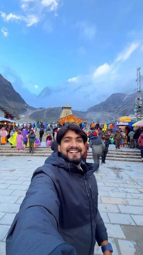 Bas tera sath ho 🕉️🔱❤️
.
.
Comment “Har Har Mahadev” before you scroll 🙏
Sawan ka mahina❤️🌧️🕉️
Shiv ji ka naam lo, aur har worry halka lagne lagta hai Mandir ke ghanti ki awaaz, baarish ki boondein, aur vo sukoon... bas Sawan wali vibe hai Jo Shiva tak le jaaye, wahi raasta sahi hai.🥹
#bas1307ho #sawan #sawan2025 #savan
#sawanspecial🍀🌼🌿🌧️ #reels
#reelsinstagaram #harharmahadev #mahadevji #kedarnath #travel #instadaily #savanmonday#kedarnathtemple #kedarnathdham #kedarnathtrek