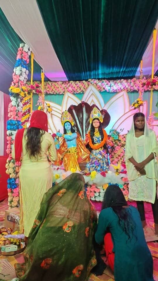 ताजोपुर के हाथीपुर गांव में सजा भगवान श्रीकृष्ण का भव्य पंडाल
#खबरेंअभीतक #KhabareAbhiTak #KrishnaJanmashtami #Janmashtami