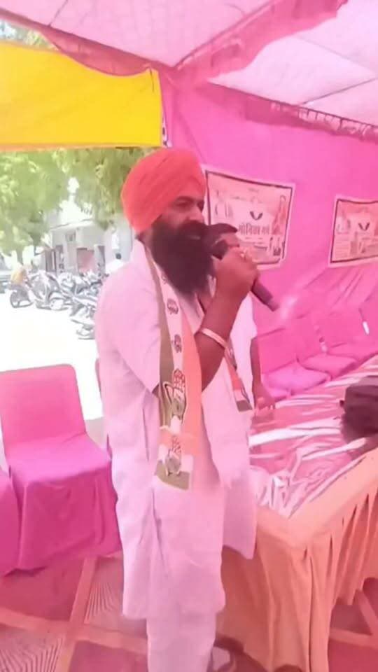 वार्ड नम्बर 15 में कांग्रेस प्रत्याशी मोनिका गर्ग के समर्थन में Jalandhar Singh Toor ने बढ़ रहे नशे की रोकथाम के लिए मोनिका गर्ग के परिवार की ओर से किये जा रहे प्रयासों के बारे में बताया