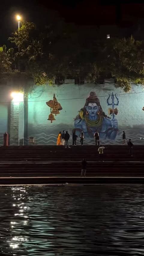 kya ab chale banares?
.
.
.
#banaras #kashi #varanasi #mahadev #gangaaarti #kashivishwanath #ghatsofvaranasi #spiritualindia #geminiprompt #aiphotoediting
mahadev ki nagri✨