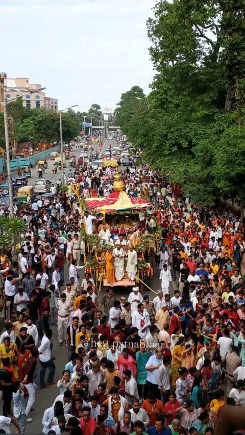 Iskcon Patna Jagannath Yatra 🙏
Follow for more!
@hey_patnabihar
#jaganath #patna #bihar #isckontemple #jaganathtemple