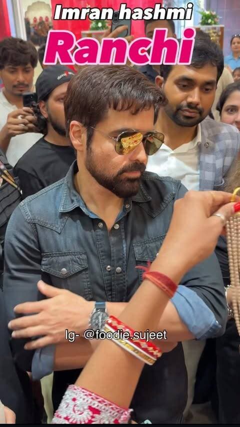 Imran hashmi in ranchi ЁЯе░
#imranhashmi #ranchi #jharkhand #viralvideos #bollywood