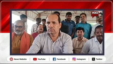 जनता दरबार में उमड़ा जनसैलाब, पूर्व विधायक राकेश सिंह के दरबार में लगी फरियादियों की लंबी कतार!
हरचंदपुर विधानसभा के सताँव में उपमंडी में सैकड़ों लोग अपनी समस्याएं लेकर पहुंचे, राकेश सिंह ने हर शिकायत सुना कुछ समस्या का तुरंत ही निस्तारण कर दिया कुछ समस्या जल्द समाधान का भरोसा दिया।
#voicebharat24 #reelsviralシ #viralreels #रायबरेली #DineshPratapSingh RakeshSingh BJPGovernment