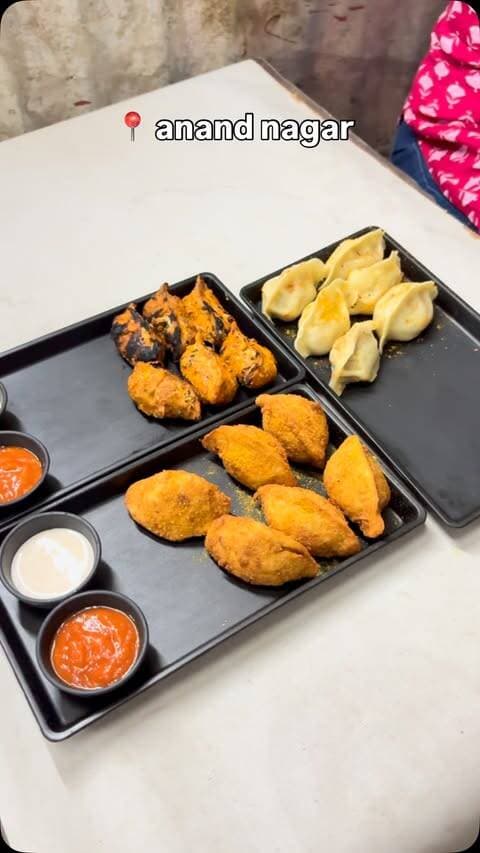 Best momos in anand nagar 😋
.
.
Location 📍 Anand nagar TIT road front of Vastara
.
.
#sardarjikiyatrabhopal #foodporn #streetfood #momos #momolover