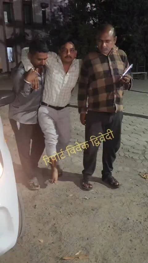 अटा गांव में दबंगों का हमला, पिता-पुत्र को डंडों से पीटकर किया घायल, घर में आग लगाने का भी आरोप