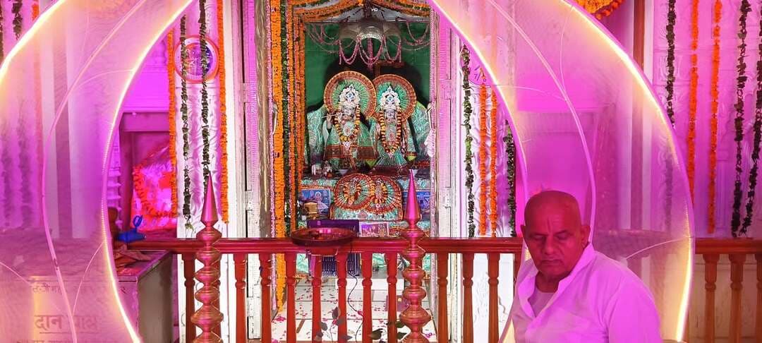 #धूमधाम_से_मनाया_जन्माष्टमी_का_त्यौहार___
#कस्बे_में_जगह_जगह_मंदिरों_में_फुल_बंगला_झांकी_सजावट__
#बृजनगर______