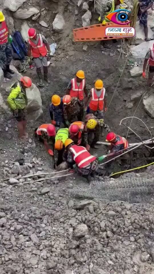 नेपाल में 'चमत्कार', लगभग एक हफ्ते बाद मलबे के नीचे से जिंदा निकला शख्स।
#nepal