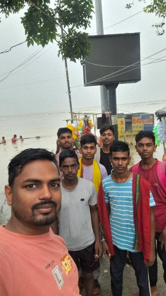 🌸 गुरु सिर्फ पढ़ाते नहीं, भविष्य बनाते हैं। 📚❤️
🙏 B.K. Raj Classes की ओर से सभी गुरुजनों को शिक्षक दिवस की हार्दिक शुभकामनाएँ। 🎓✨
Happy Teacher’s Day! 🌸💐
#BKRajClasses #HappyTeachersDay #TeachersDay #Guru #TeacherLife Education RespectTeachers ViralReels