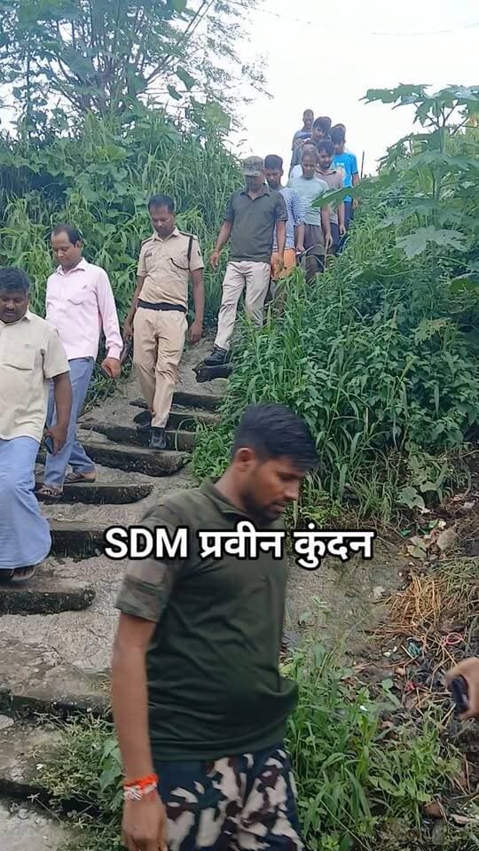 SDM प्रवीन कुंदन पहुचें किसानों की समस्याओं को देखने गाँव में! #bdbiharjharkhand #SDM #viralvideo #viral