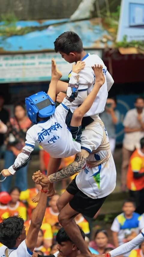 Only faith can explain the strength of every Govinda. 🙏
#dahihandi #trending #reels #govinda #mumbai