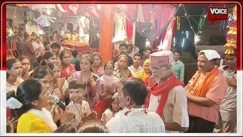 रहवां में गूंजा श्रीकृष्ण जन्माष्टमी का उल्लास
दुर्गेश्वर मंदिर, रहवां में श्रीकृष्ण जन्माष्टमी का भव्य कार्यक्रम धूमधाम से सम्पन्न हुआ। कार्यक्रम में भारी भीड़ उमड़ी। गीत-संगीत, मनमोहक झांकियों और कलाकारों की शानदार प्रस्तुतियों ने श्रद्धालुओं का मन मोह लिया। आयोजन पूर्व प्रधान महेंद्र विक्रम सिंह उर्फ डब्बू सिंह के नेतृत्व में सफलतापूर्वक सम्पन्न हुआ।
#voicebharat24 #reelsvideoシ #reelsviralシ #Harchandpur #CMYogi raebareli रायबरेली जन्माष्टमी उत्सव जन्म कृष्णजन्माष्टमी